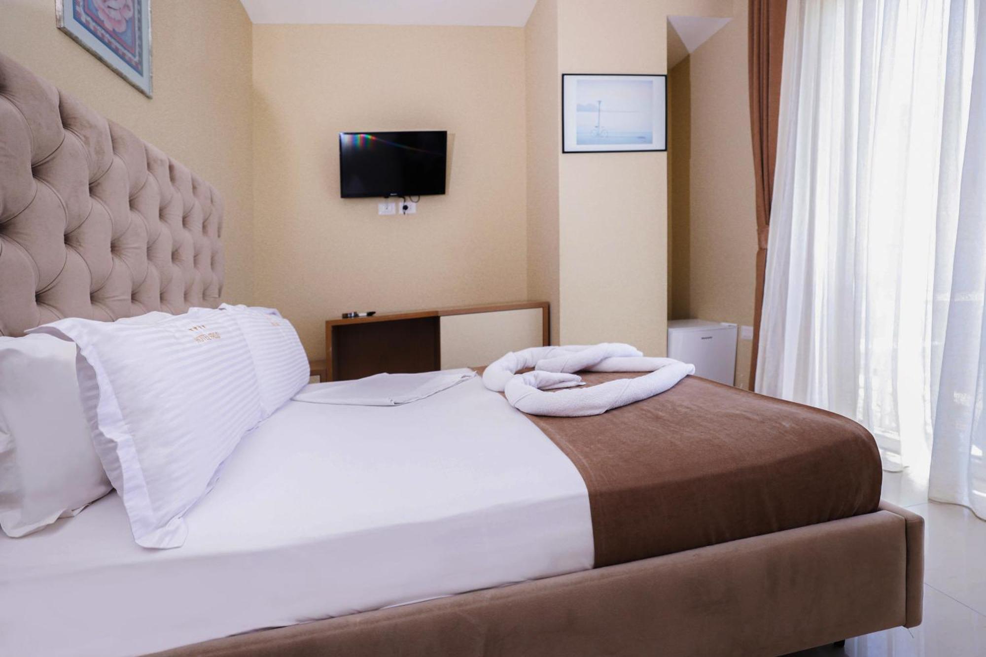 Hotel Frojd - Beach Front Resort Шенджин Экстерьер фото