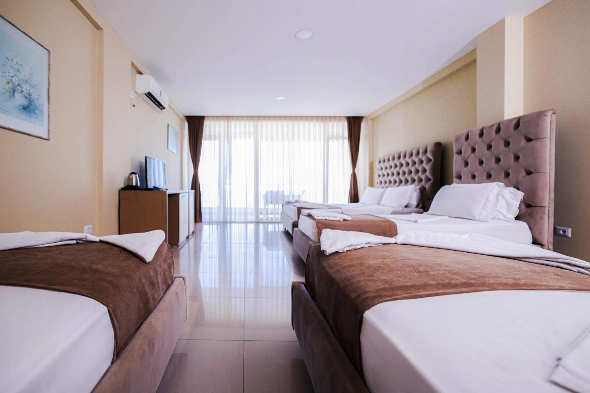 Hotel Frojd - Beach Front Resort Шенджин Экстерьер фото