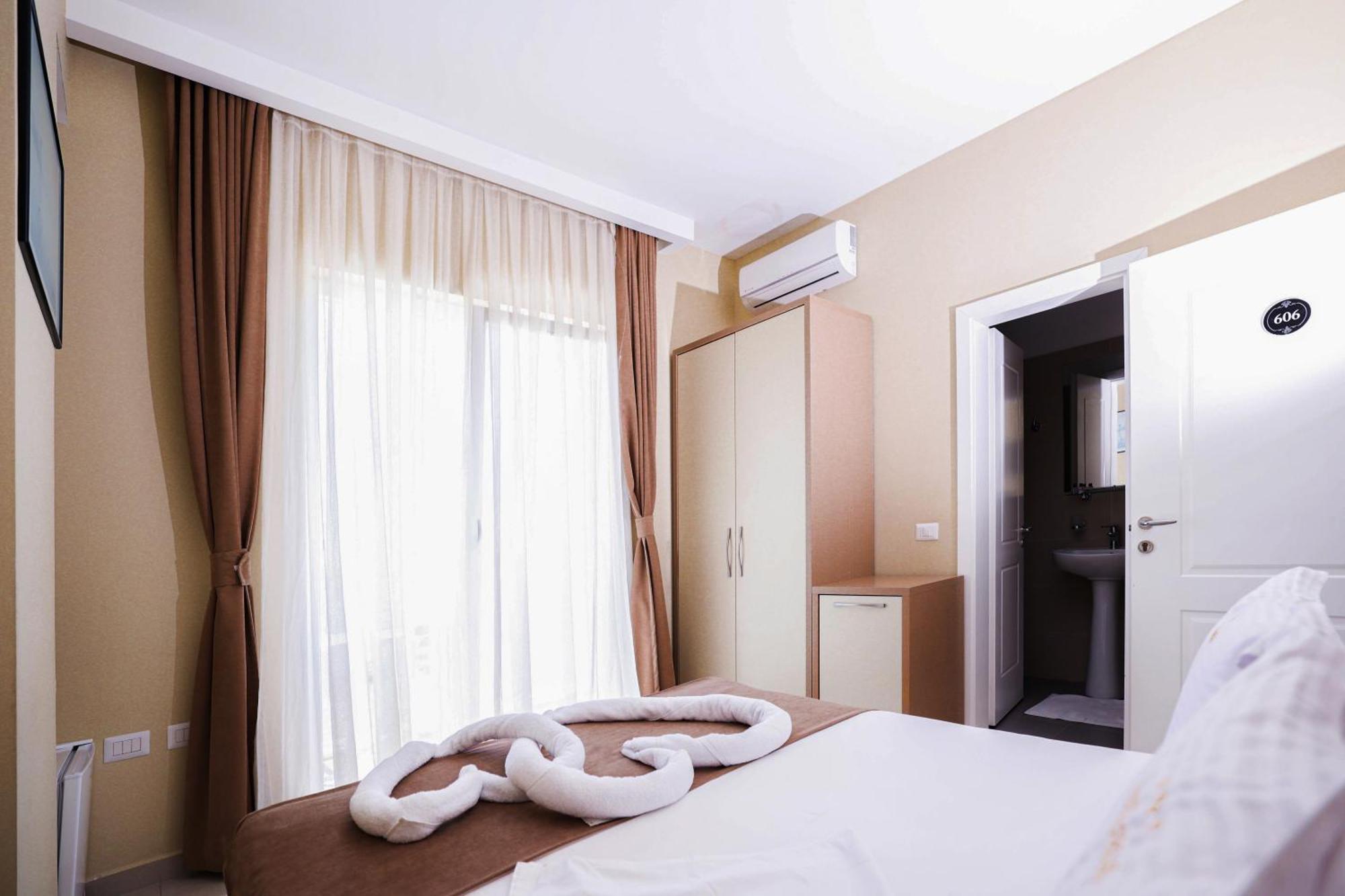 Hotel Frojd - Beach Front Resort Шенджин Экстерьер фото