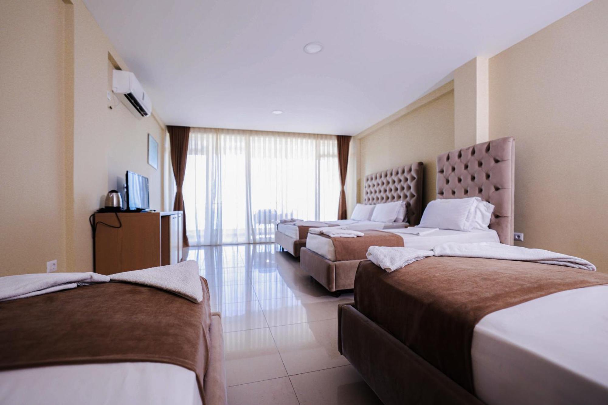 Hotel Frojd - Beach Front Resort Шенджин Экстерьер фото